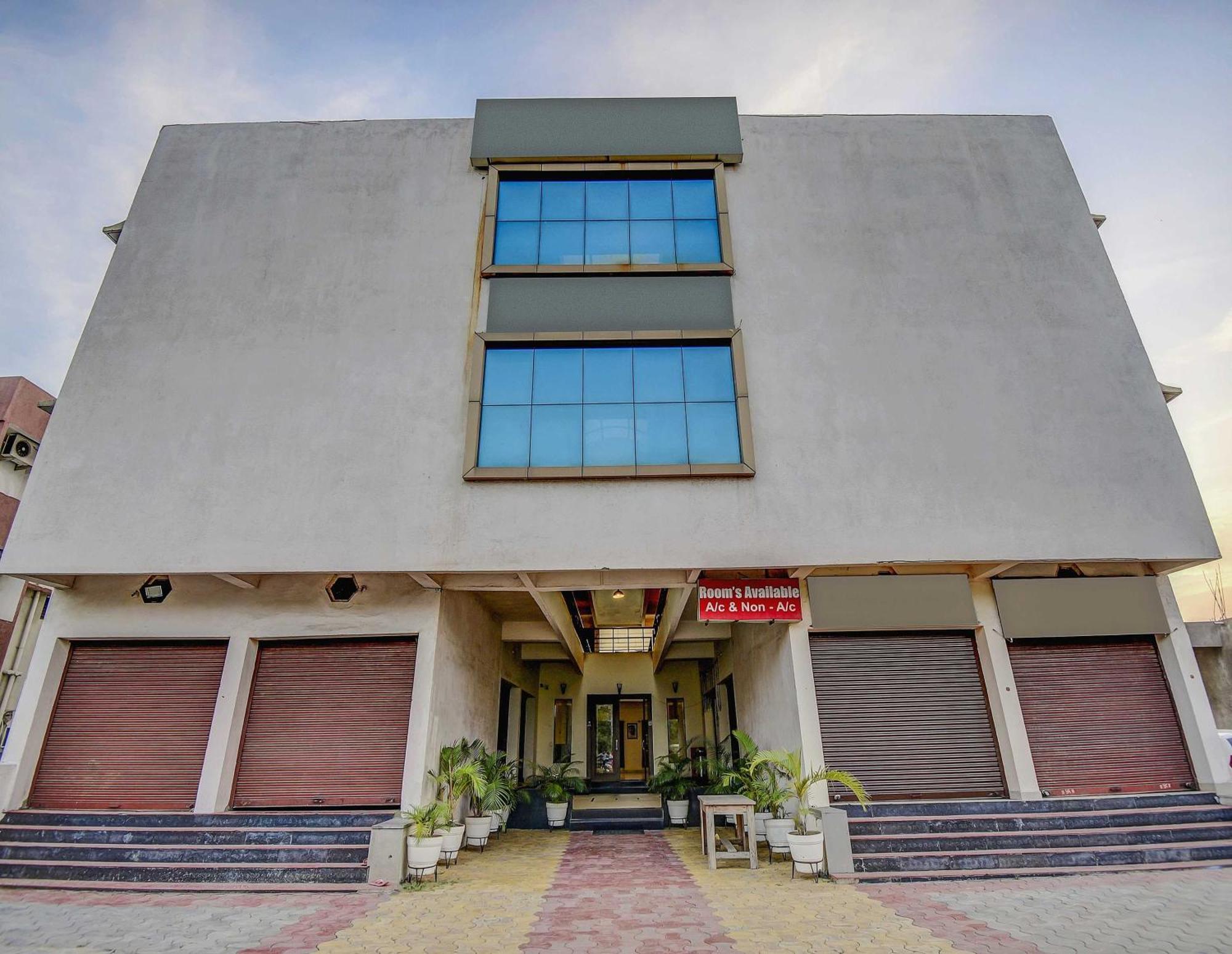 Khapa  Hotel O Plus Corporate One מראה חיצוני תמונה