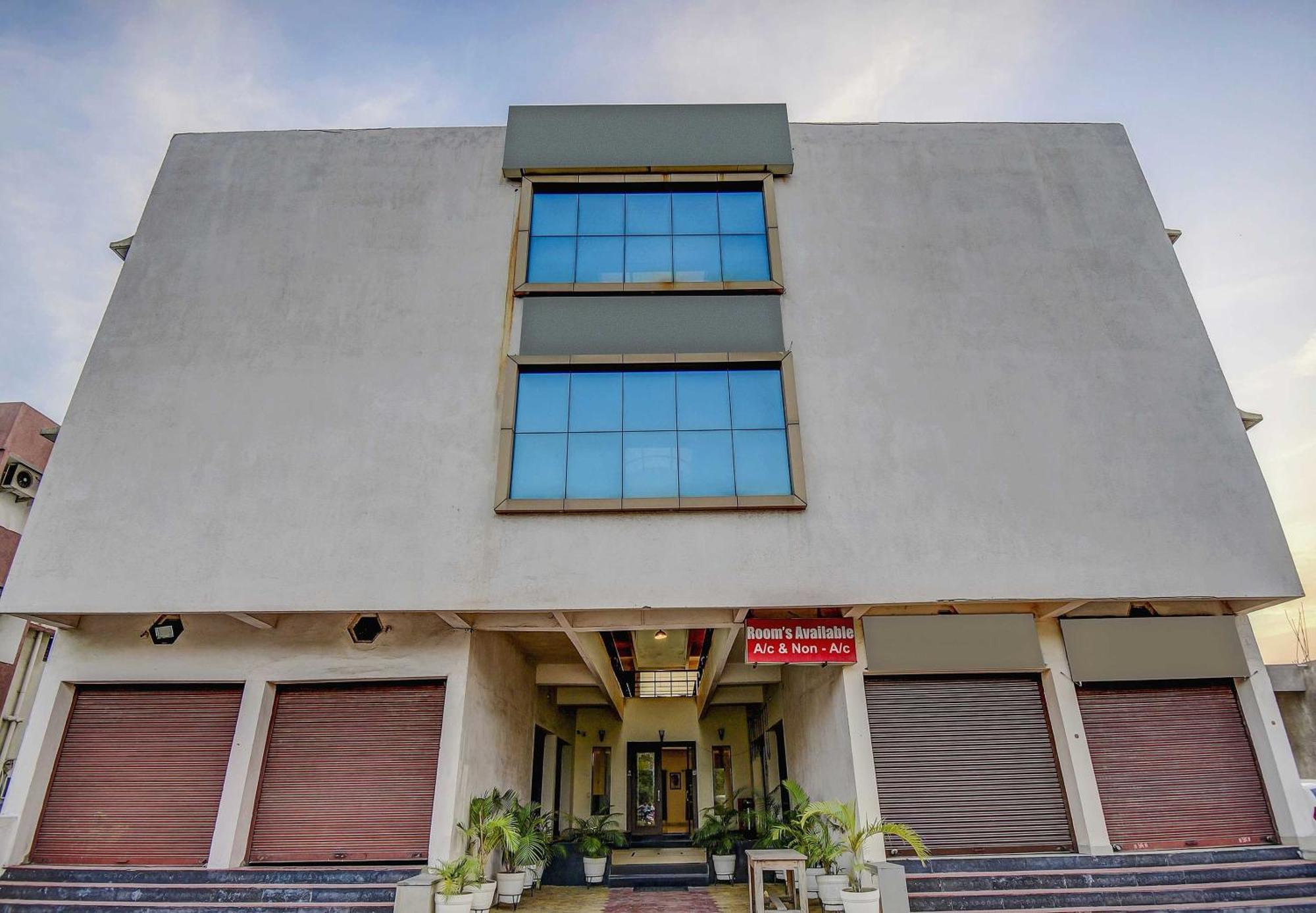 Khapa  Hotel O Plus Corporate One מראה חיצוני תמונה
